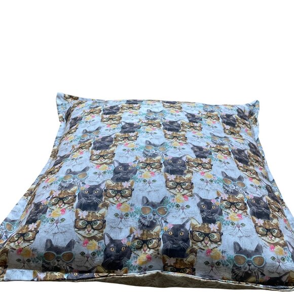 Cat-Themed Pillow Cover With Fun Cat Faces Print & Floral Accents 18" x 18" Doub - Picture 3 of 9